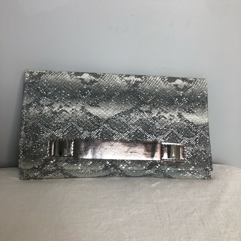 Elegant Gray Snakeskin Clutch